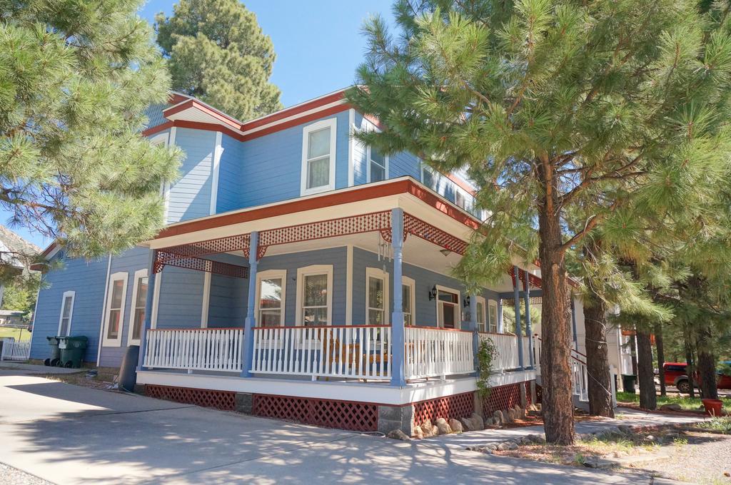 Starlight Pines Bed & Breakfast แฟลกสตาฟ ภายนอก รูปภาพ