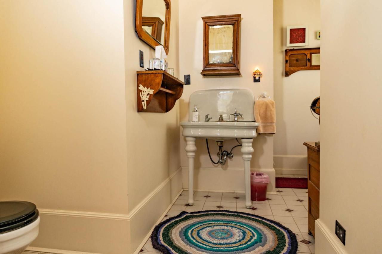 Starlight Pines Bed & Breakfast แฟลกสตาฟ ภายนอก รูปภาพ